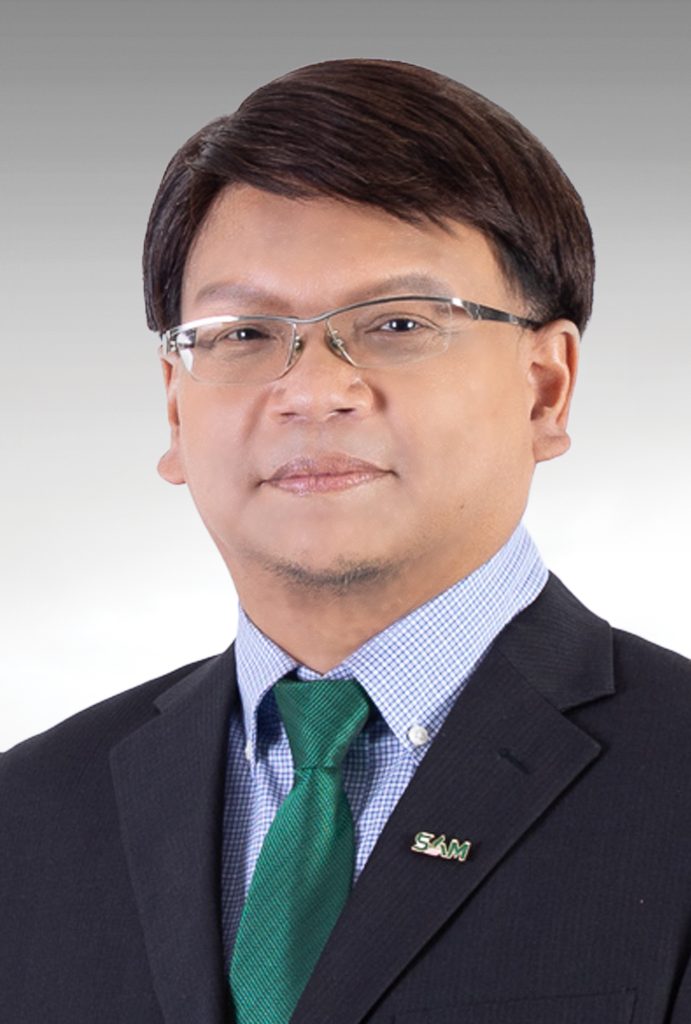 นายพัชรพงศ์ บุญนิ่ม