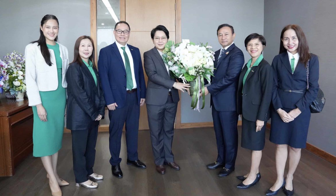 SAM เข้าแสดงความยินดี นายอนันต์ แก้วกำเนิด  เนื่องในโอกาสเข้าดำรงตำแหน่ง ผู้อำนวยการสำนักงบประมาณ